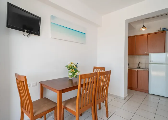 Agnanti Appartement *