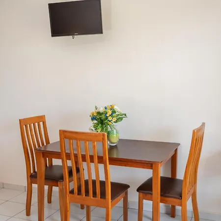 Agnanti Appartement *