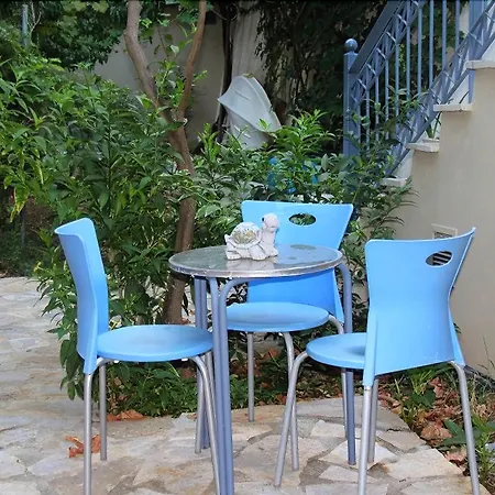 Agnanti Lourdata (Kefalonia)