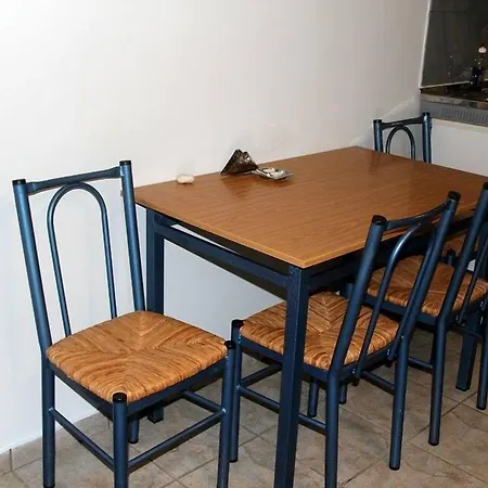 Agnanti Apartman *